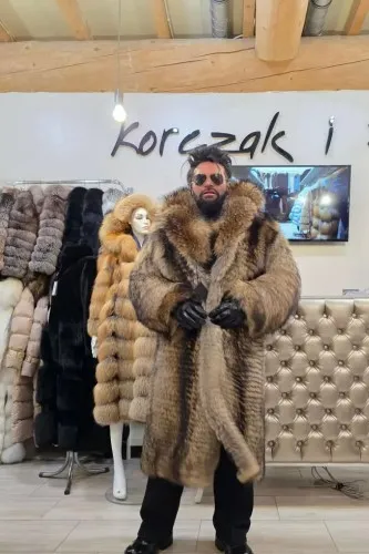 Мужчынскія футраныя паліто і курткі